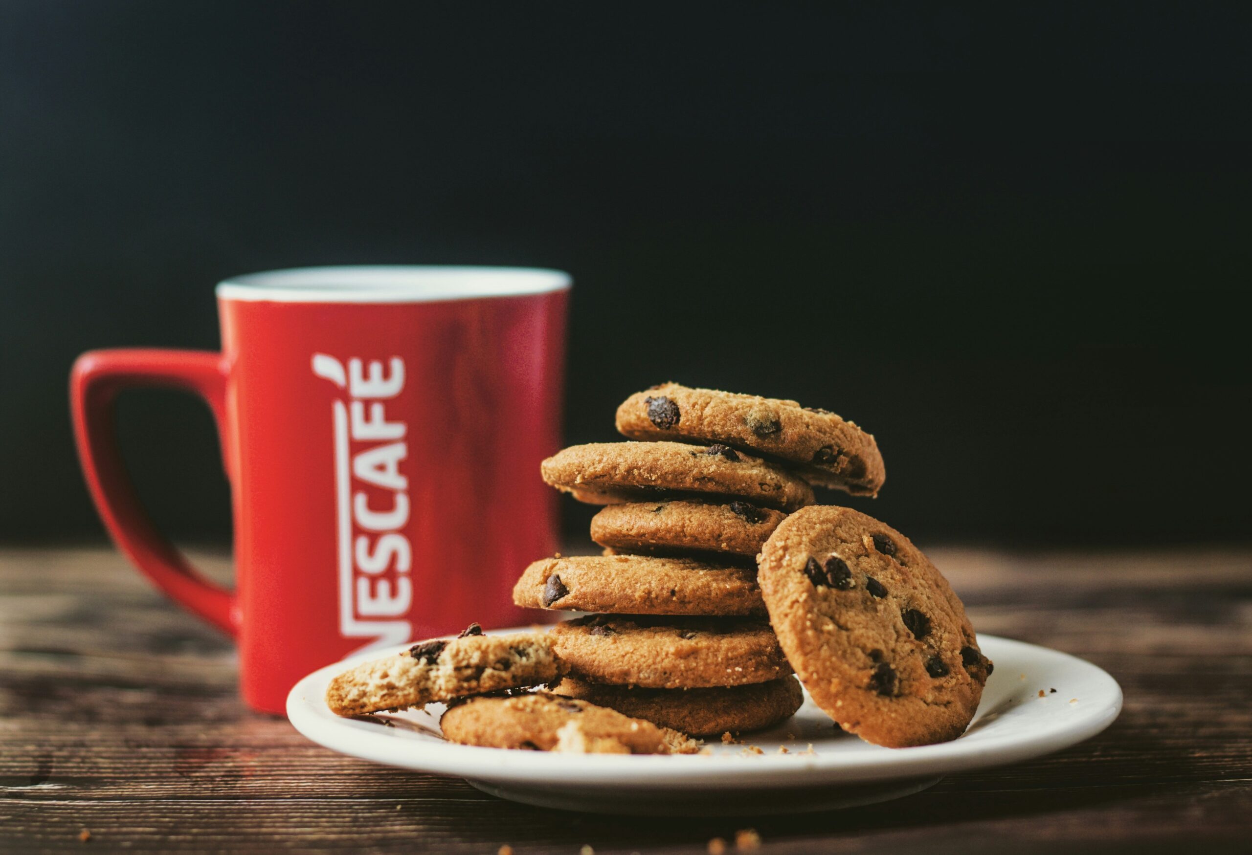 A screenshot showing an intrusive cookie consent banner asking users to accept all cookies