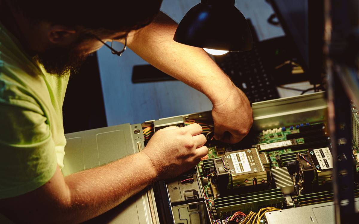 Infographic showing key components of monitoring tech hardware